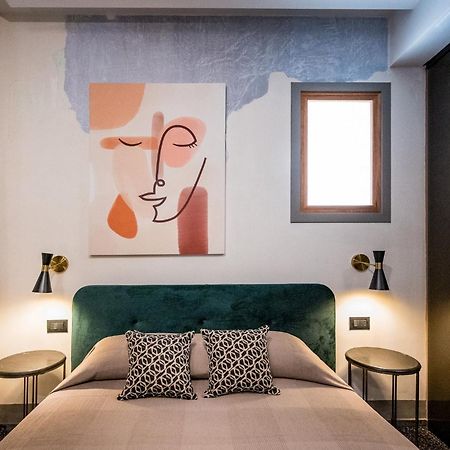 Art E Dimora - Boutique Room. 卡斯泰拉马莱 外观 照片