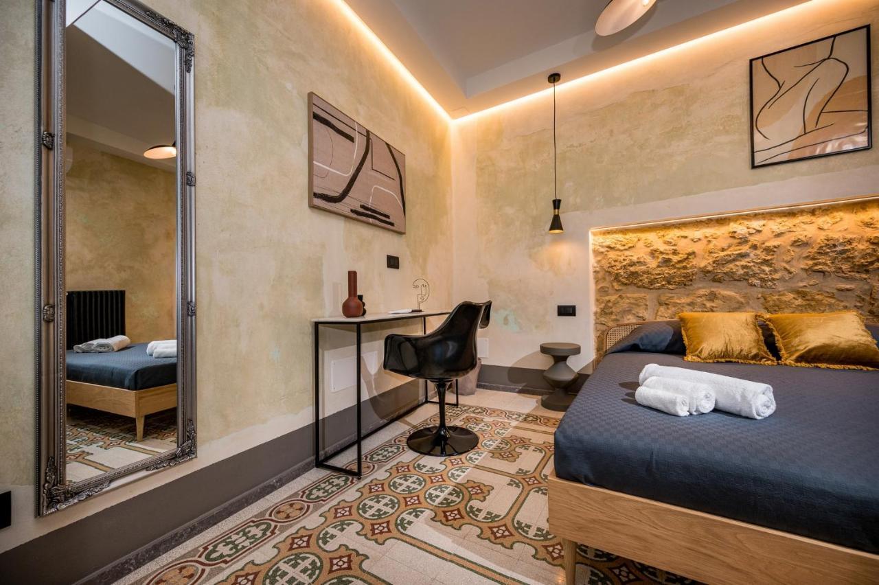Art E Dimora - Boutique Room. 卡斯泰拉马莱 外观 照片