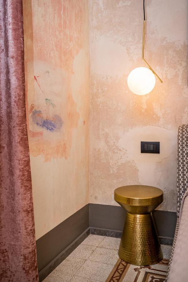 Art E Dimora - Boutique Room. 卡斯泰拉马莱 外观 照片
