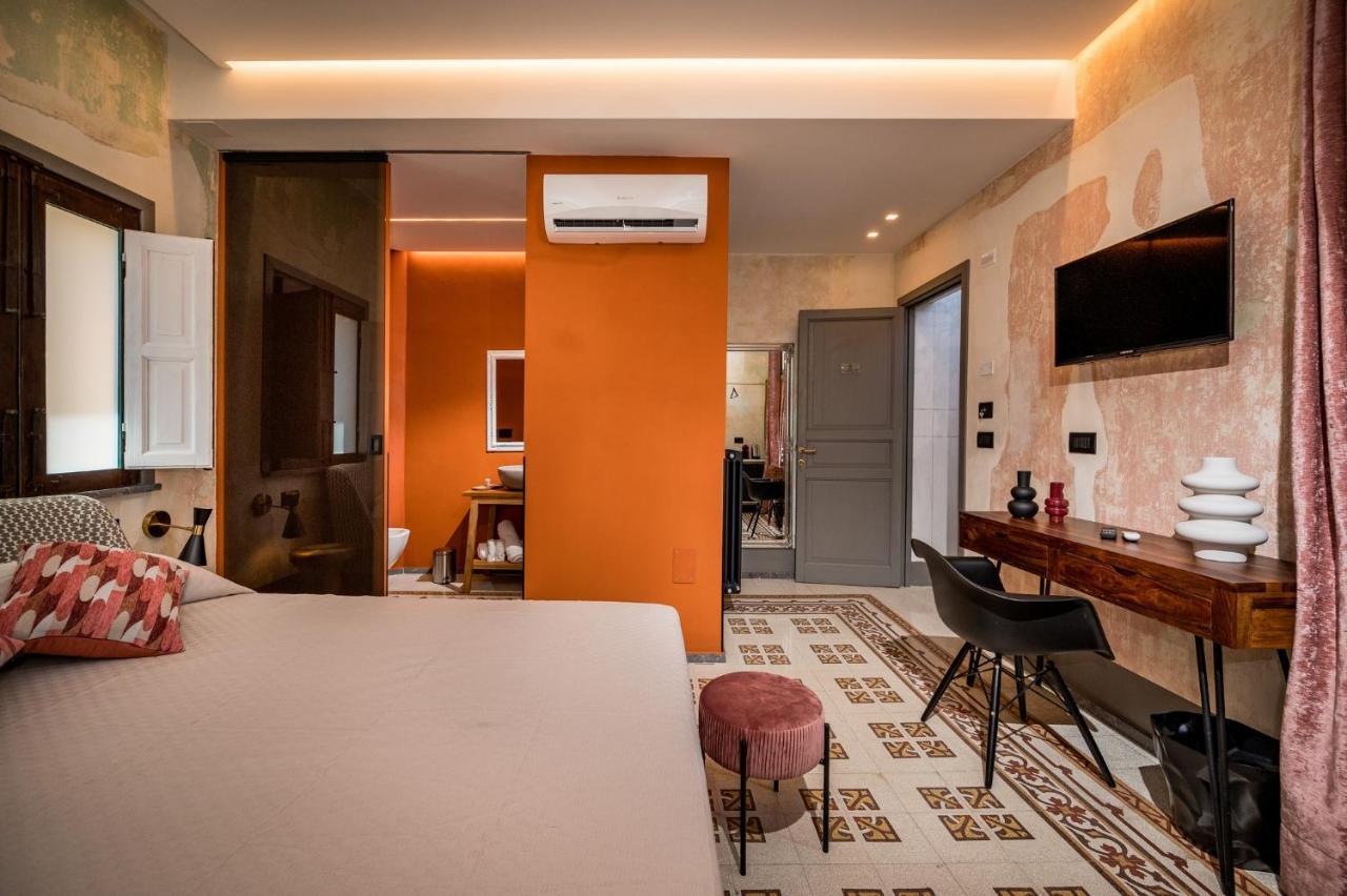 Art E Dimora - Boutique Room. 卡斯泰拉马莱 外观 照片