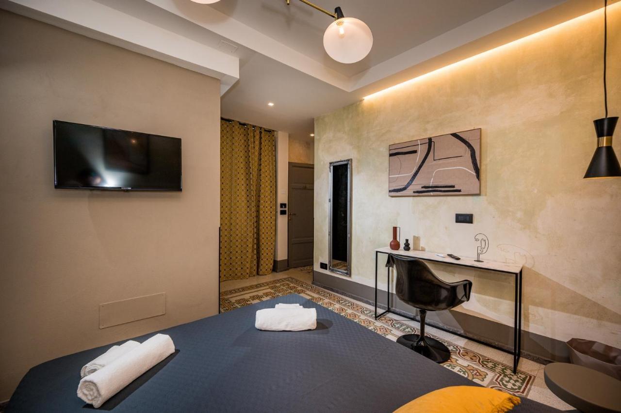 Art E Dimora - Boutique Room. 卡斯泰拉马莱 外观 照片