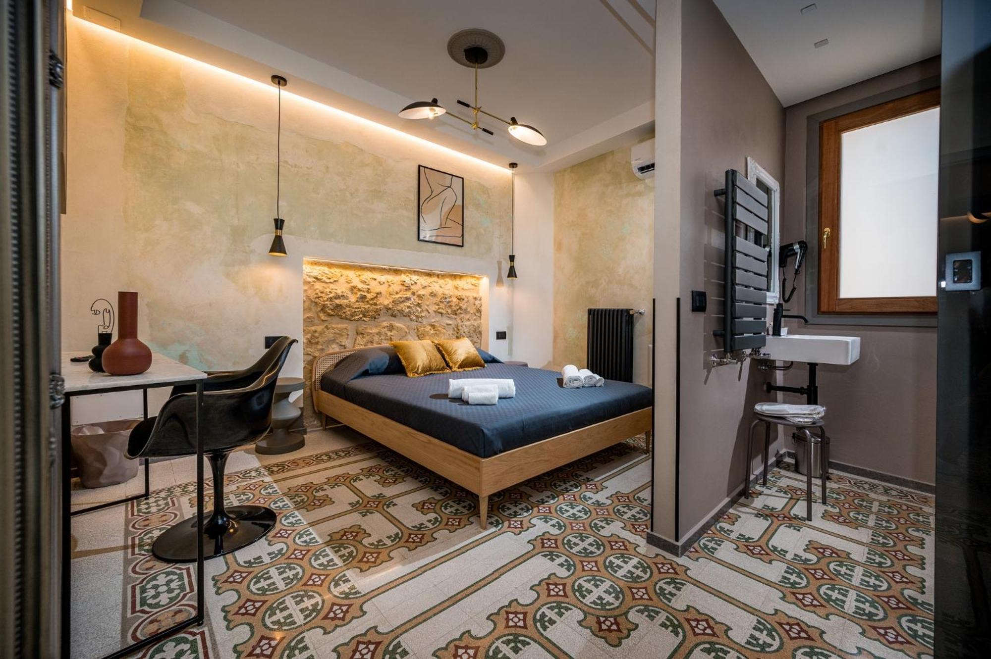 Art E Dimora - Boutique Room. 卡斯泰拉马莱 外观 照片